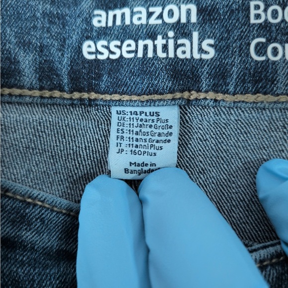 Amazon Essentials Bootcut Jeans - Picture 8 of 12